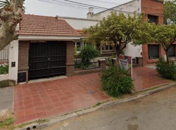 Casa · 330m² · 4 Ambientes · Casa - 25 de Mayo