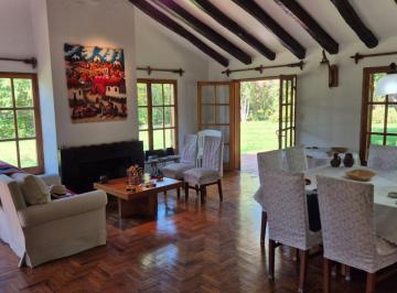 Casa de 18 ambientes, Chacras de Coria · Venta Casa 2340 m² en Chacras de Coria con Parquizado y Pileta