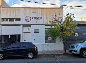Casa · 120m² · 6 Ambientes · 1 Cochera · Oficina en Concordia