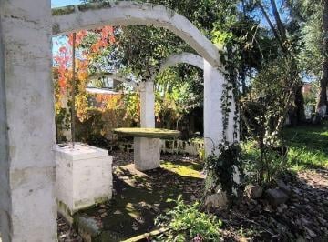 Terreno · 300m² · Venta de Lote en Cañuelas con Parrilla Colonial y Mejoras