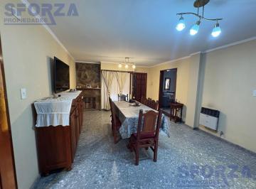 Casa · 115m² · 2 Cocheras · Venta Casa