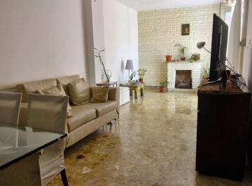 Departamento de 4 ambientes, La Paternal · Venta Villa General Mitre / Paternal 3 Amb C/ Dep 2 Patios Soleados y Baulera