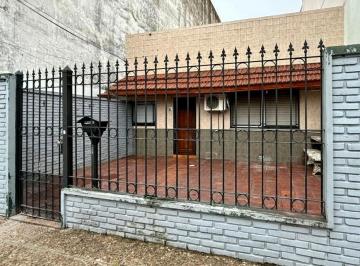 Casa · 140m² · 6 Ambientes · Casa en Lanús Oeste