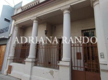 Casa de 4 ambientes, Villa del Parque · Casa de 4 Ambientes en Dos Plantas Sobre Lote de 10.32 X 8.52 con Patio y Terraza