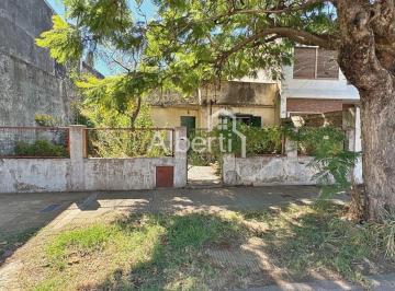 Casa de 4 ambientes, Morón · Venta Propiedad a Refaccionar en Haedo Norte Sobre Lote de 360 m².