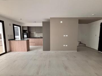 PH · 122m² · 5 Ambientes · 2 Cocheras · Venta de Duplex Dos Dorm. en Quebradas de Manantiales