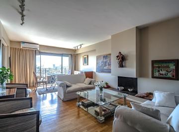 Departamento · 204m² · 8 Ambientes · 1 Cochera · Muy Buen Departamento en Av Libertador con Cochera - Piso Alto con Vista Al Rio