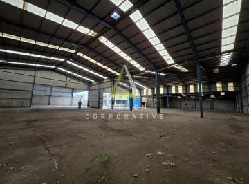 Bodega-Galpón · 1000m² · Galpón en Alquiler en Villa Tesei