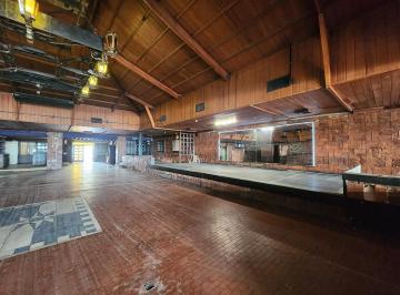 Local comercial · 900m² · Alquiler Local + Monoambiente