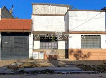 PH · 196m² · 4 Ambientes · 2 Cocheras · Venta de PH o Galpon 3 Ambientes, Morón