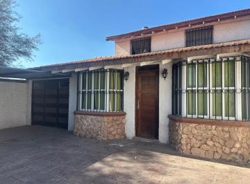 Casa · 200m² · 5 Ambientes · 3 Cocheras · Casa en Venta Rodeo de La Cruz con Tour Virtual