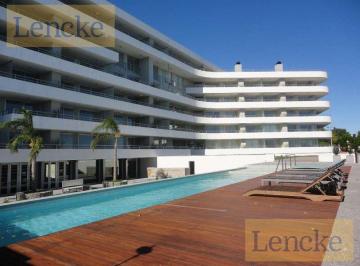 Departamento · 51m² · 2 Ambientes · 1 Cochera · Excelente Departamento Vista Al Rio en Colonia, con Renta en Dolares