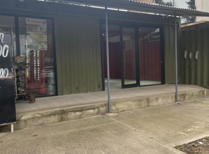 Local comercial · 50m² · 1 Ambiente · 2 Cocheras