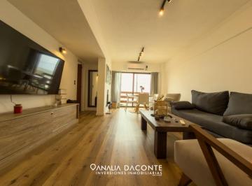 Departamento · 134m² · 4 Ambientes · 1 Cochera · Depto 4 Amb Reciclado Frente Al Mar, con Balcones y Cocherta Santa Fe y La Costa