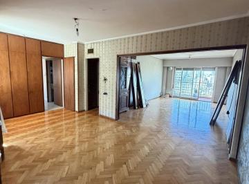 Departamento · 102m² · 6 Ambientes · 1 Cochera · Departamento a Reciclar en Venta - 3 Dorm.