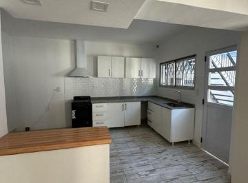 Casa de 3 ambientes, Lomas de Zamora · Hermosa Casa Restaurada a Nueva!