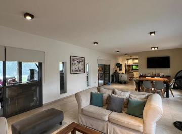 Casa · 306m² · 5 Ambientes · 2 Cocheras · Casa 3 Dor + Oficina Independiente - Fincas del Sur 2