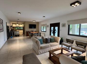 Casa · 306m² · 5 Ambientes · 2 Cocheras · Casa 3 Dor + Oficina Independiente - Fincas del Sur 2