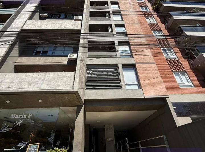 Cochera en venta en Barrio Norte