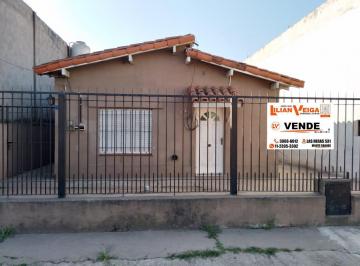 Casa · 88m² · 3 Ambientes · 1 Cochera · Casa en Monte Grande