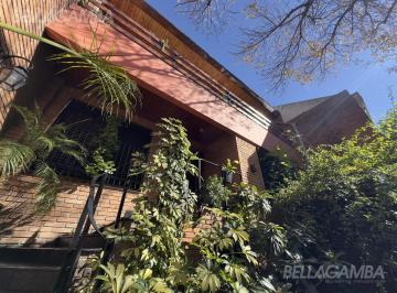 Casa · 254m² · 4 Ambientes · 3 Cocheras · Casa Venta Coghlan 4 Ambeintes Cochera Patio
