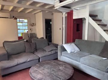 Casa · 170m² · 4 Ambientes · 2 Cocheras · Venta Casa en El Barrio Exclusivo El Grosellar