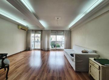 Departamento de 3 ambientes, Recoleta · Recoleta - 2 Dorm. - Baño y Toil - Cochera - Oportunidad!