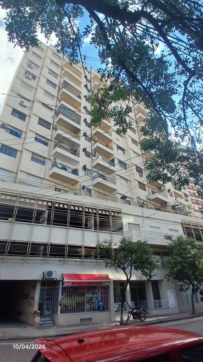 Corrientes 1700
