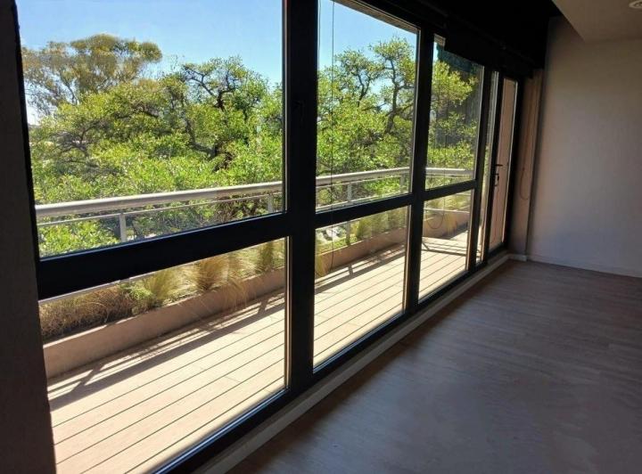 Oficina comercial · 385m² · 1 Ambiente · 7 Cocheras