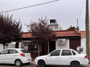 Casa · 181m² · 2 Ambientes · Atención Casa en Venta!