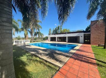 Quinta vacacional · 480m² · 6 Ambientes · Casa Quinta en Venta en Arana, La Plata, G. B. a. Zona Sur
