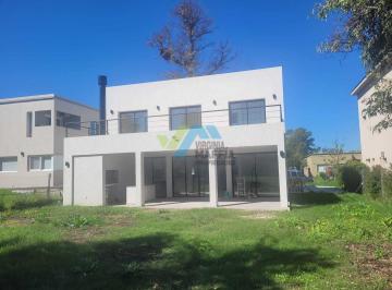Casa · 68m² · 4 Ambientes · 1 Cochera · Casa en Venta en Santa Elena, Pilar, G. B. a. Zona Norte