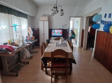 PH · 90m² · 2 Dormitorios · Vendo PH 3 Ambientes con Patio en Planta Baja 114 m² Zona San Juan