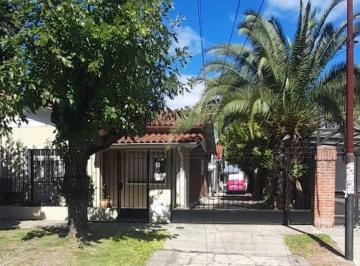 PH de 2 ambientes, Morón · P. H. en Venta - Castelar Norte - Apto Crédito - Patio Propio