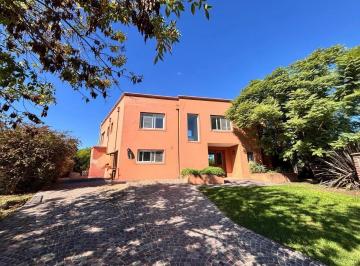 Casa · 219m² · 5 Ambientes · 1 Cochera · Casa en Venta en El Cantón Islas, El Cantón, Escobar