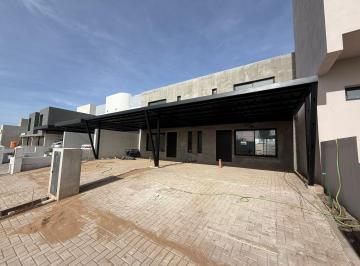Casa · 122m² · 6 Ambientes · 2 Cocheras · Venta Duplex 3 Dorm. Docta Ideal Inversion!