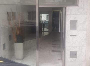 THE-THE-3813_2 · Balvanera 3 Ambientes Reciclado en Venta Oportunidad