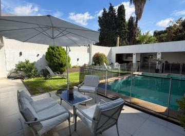 Casa de 5 ambientes, Villa Devoto · Preciosa Casa en Venta en Una de Las Mejores Cuadras de Villa Devoto en un Lote Unico!