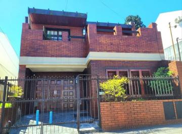 PH de 4 ambientes, General San Martín · Excelente PH con 3 Dorm.
