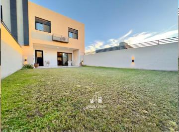 Casa de 6 ambientes, Córdoba · Dúplex Premium de 4 Dorm. en Terrazas de Manantiales.
