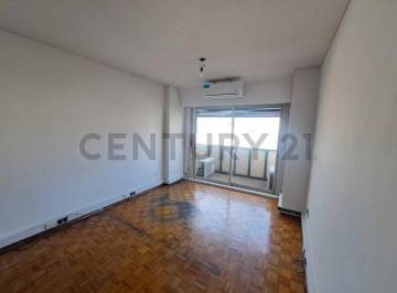Departamento · 81m² · 4 Ambientes · 1 Cochera · Departamento en Alquiler 4 Ambientes con Cochera y Bauleras en Centro