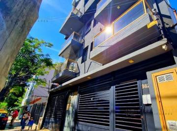 Departamento · 47m² · 2 Ambientes · 1 Cochera · Duplex en Bernal