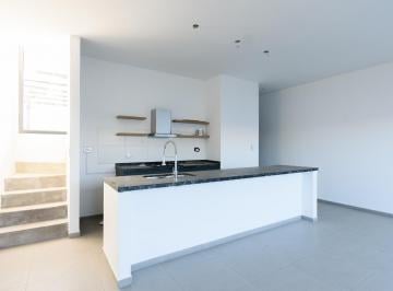 Casa · 95m² · 3 Ambientes · 1 Cochera · A Estrenar - 2 Dorm., 2 Baños y Amplio Patio