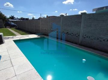 Casa · 163m² · 4 Ambientes · 1 Cochera · Venta de Casa 5 Ambientes: Escobar