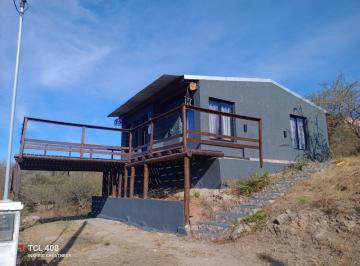 Casa de 3 ambientes, Santa Mónica · Casa de Montaña con Deck y Vista a Las Sierras Chicas