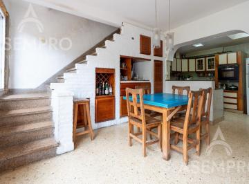 Casa · 190m² · 6 Ambientes · 1 Cochera · Casa en Venta en Florida 6 Ambientes con Jardin