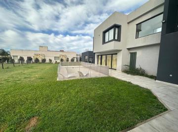 Casa · 420m² · 5 Ambientes · 2 Cocheras · Venta - Casa - Country Altos de La Ribera