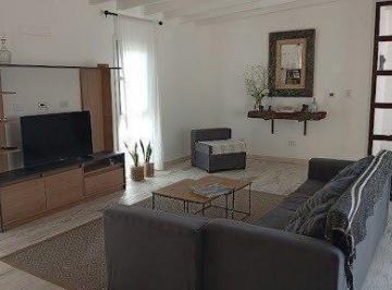 Casa · 180m² · 4 Ambientes · Casa en Venta - 3 Dorm. 3 Baños - Costa Esmeralda