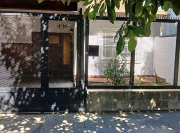 PH de 3 ambientes, Lomas de Zamora · PH Al Frente, Tipo Casa en Alquiler con Cochera