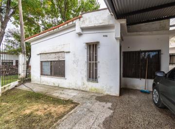 Casa · 136m² · 4 Ambientes · 2 Cocheras · Venta - Casa 3 Dorm. - Barrio Belgrano.